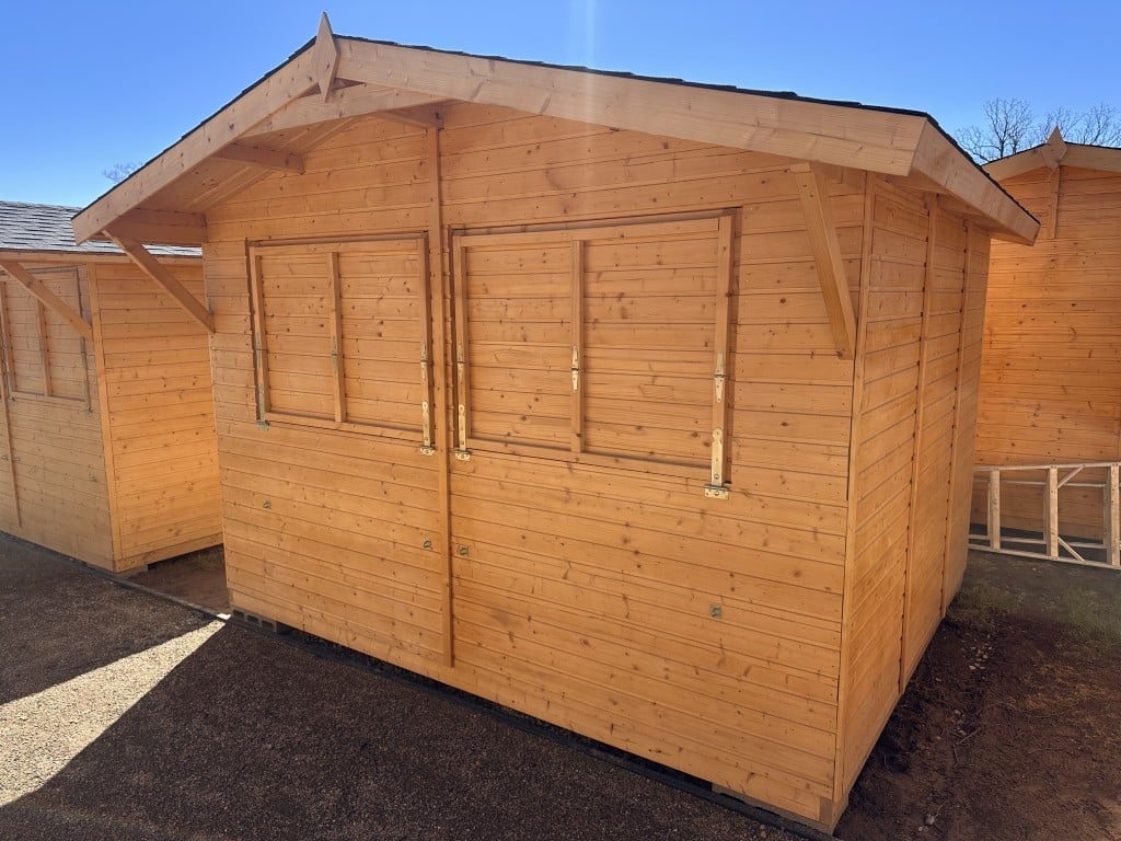 Medium cabin exterior